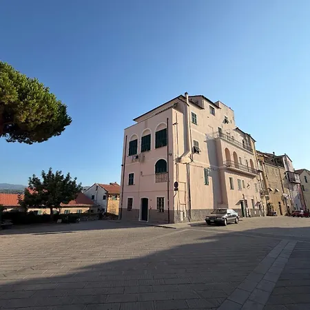شقة Dormire Nel Parasio Nel Borgo Storico Di E Al Mare In 2 Minuti إمبيريا